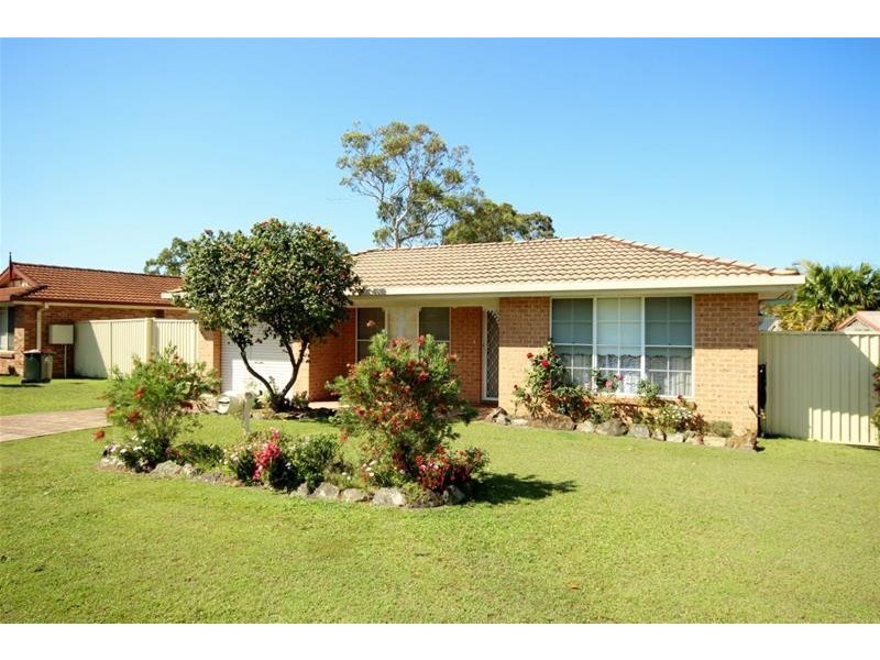 17 Parton Close, Buff Point NSW 2262