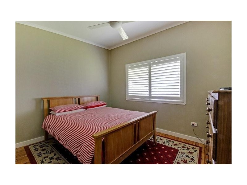 4 Bambara Avenue, Summerland Point NSW 2259