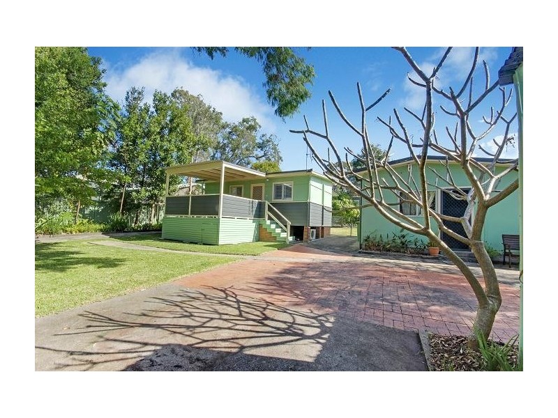 4 Bambara Avenue, Summerland Point NSW 2259