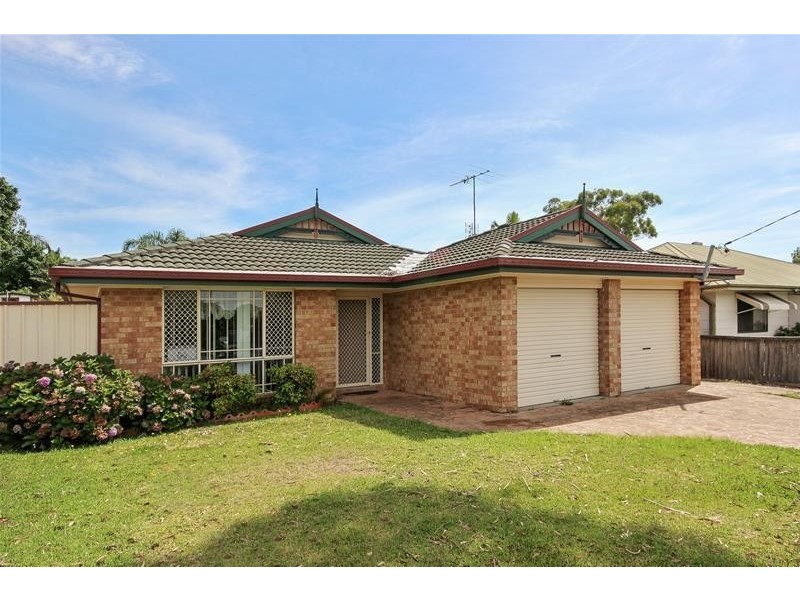 4 Cheryl Street, Mannering Park NSW 2259