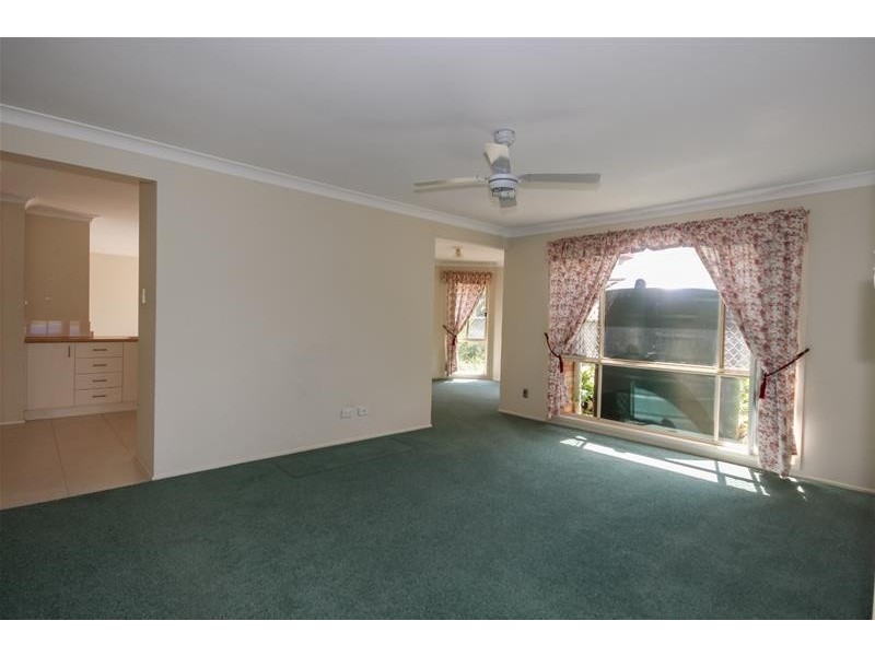 4 Cheryl Street, Mannering Park NSW 2259