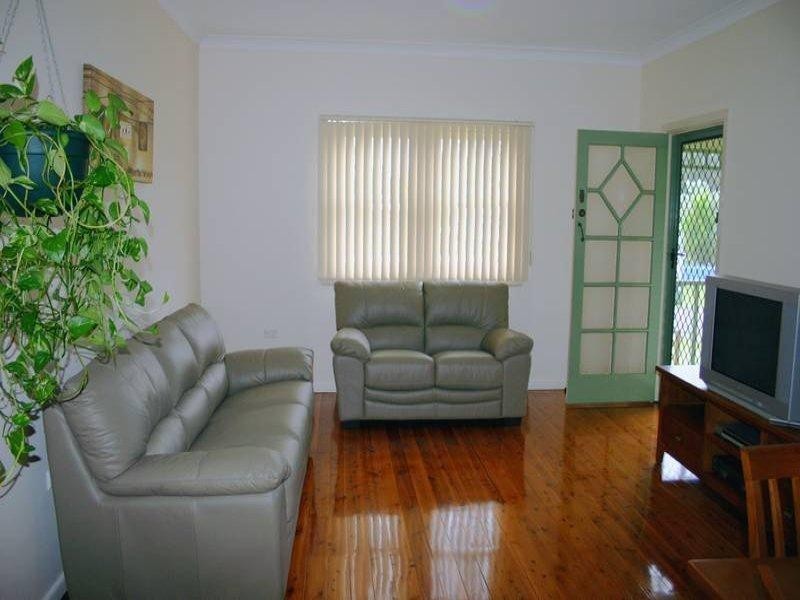 1 Grace Street, Mannering Park NSW 2259