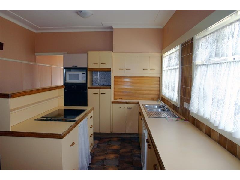 56 Vales Road, Mannering Park NSW 2259