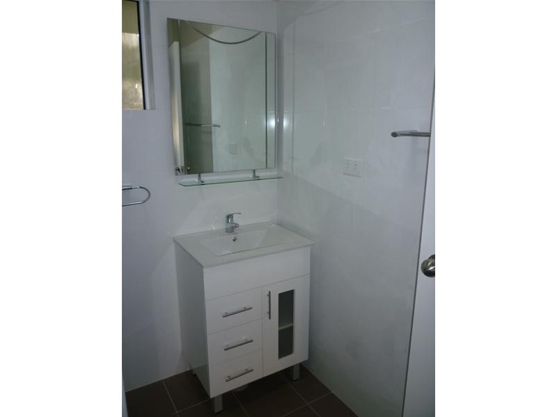 3/115 Vales  Road, Mannering Park NSW 2259