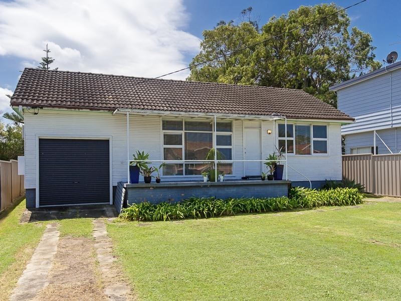 83 Diamond Head Drive, Budgewoi NSW 2262