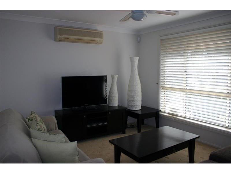 15 Warrina Avenue, Summerland Point NSW 2259