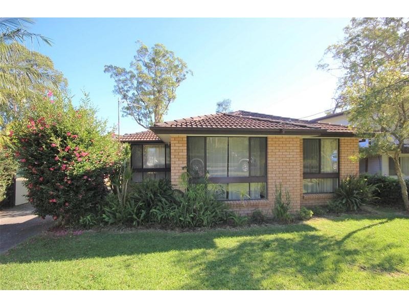 12 Griffith Street, Mannering Park NSW 2259