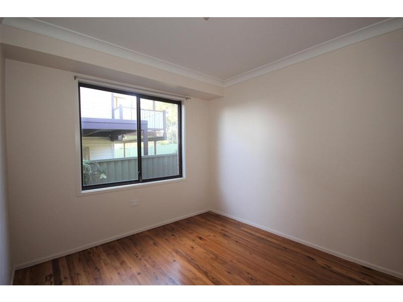 12 Griffith Street, Mannering Park NSW 2259