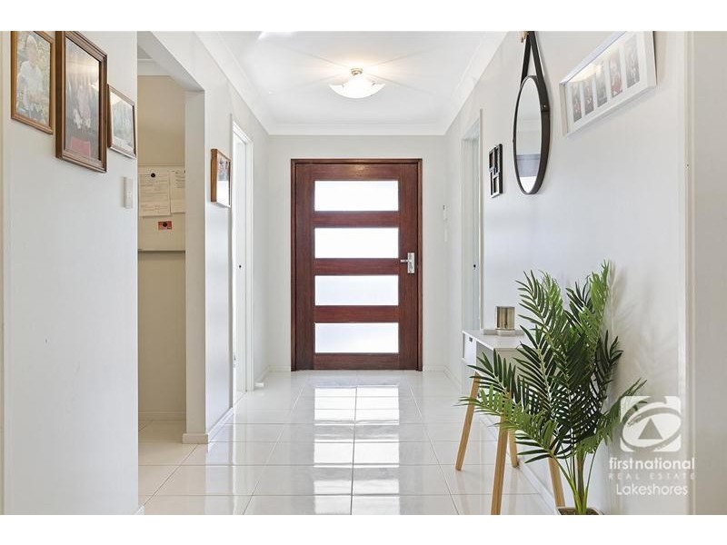 22 Tradewinds Avenue, Summerland Point NSW 2259