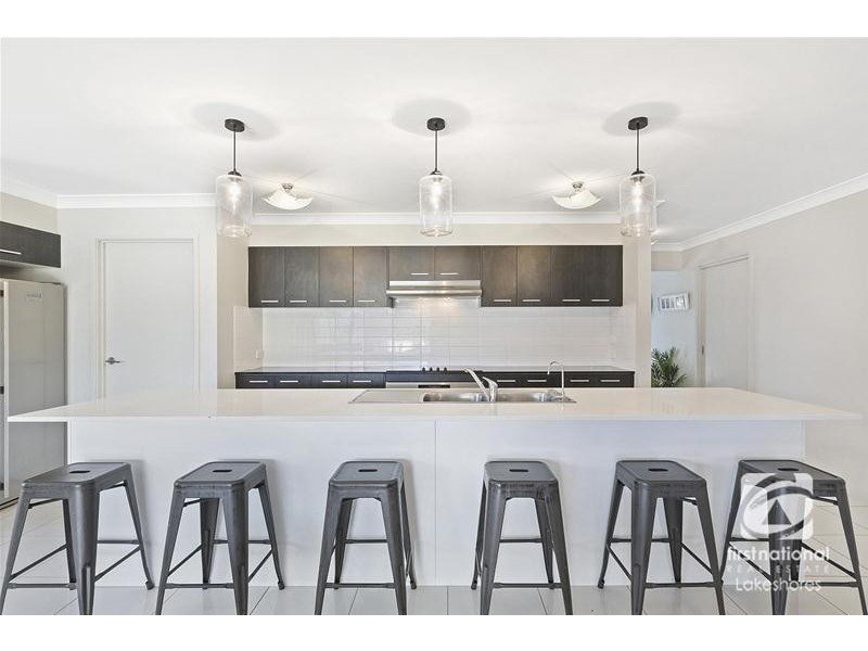 22 Tradewinds Avenue, Summerland Point NSW 2259