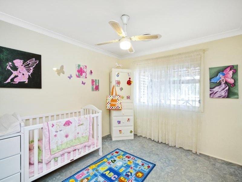 22 Catherine Street, Mannering Park NSW 2259