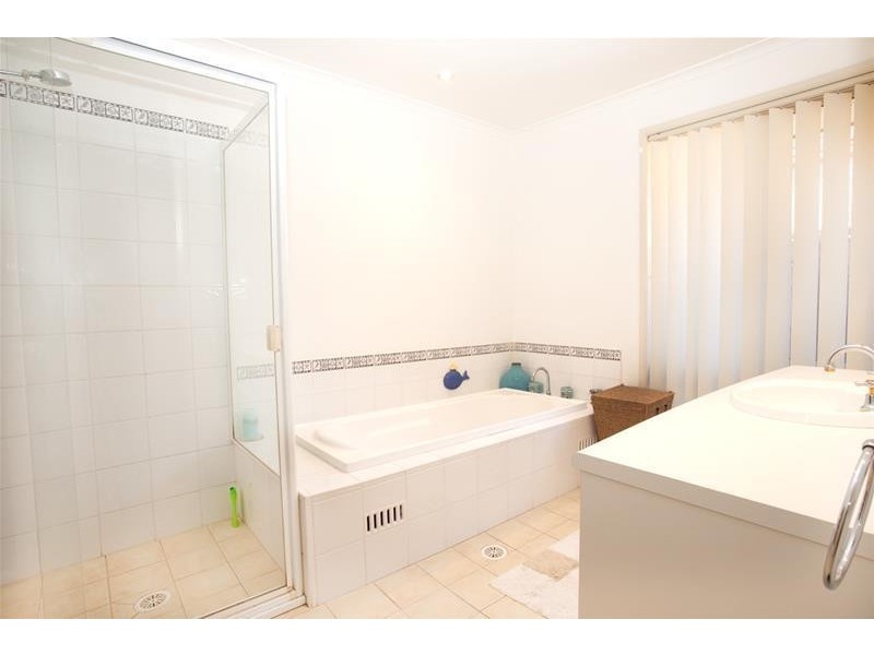 14 Boat Harbour Road, Summerland Point NSW 2259