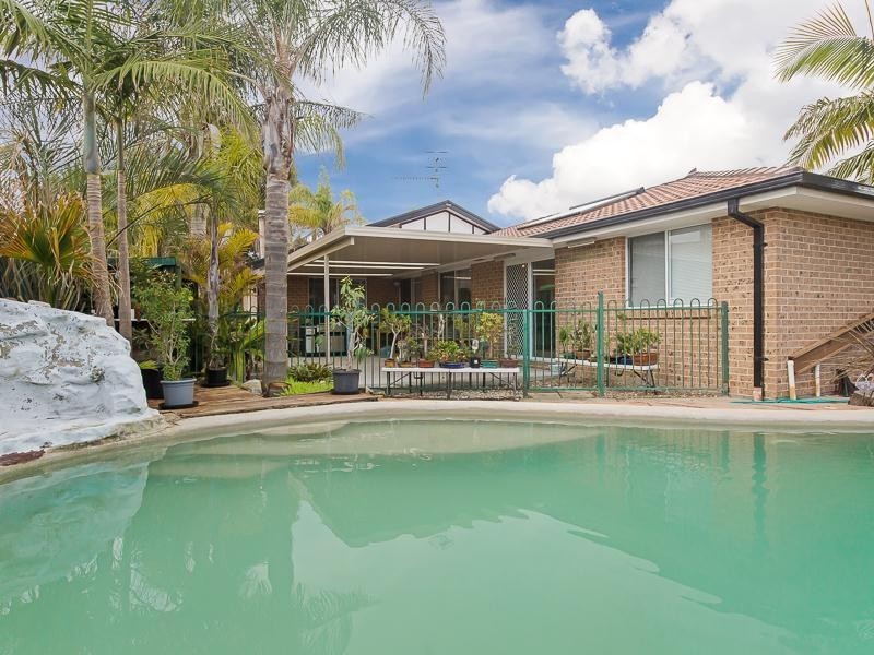 17  St Lawrence Avenue, Blue Haven NSW 2262
