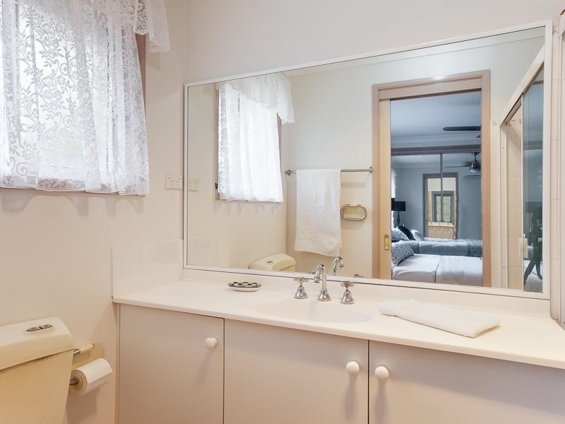 17  St Lawrence Avenue, Blue Haven NSW 2262