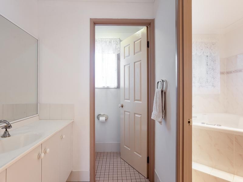 17  St Lawrence Avenue, Blue Haven NSW 2262