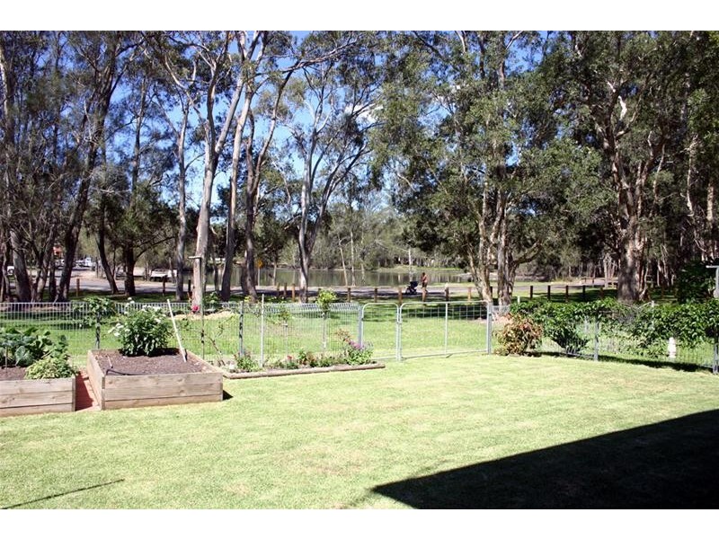 5 Kullaroo  Road, Summerland Point NSW 2259