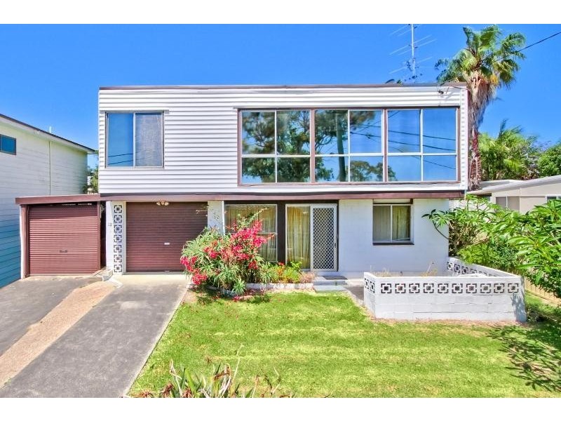 12a Kenilworth Street, Mannering Park NSW 2259
