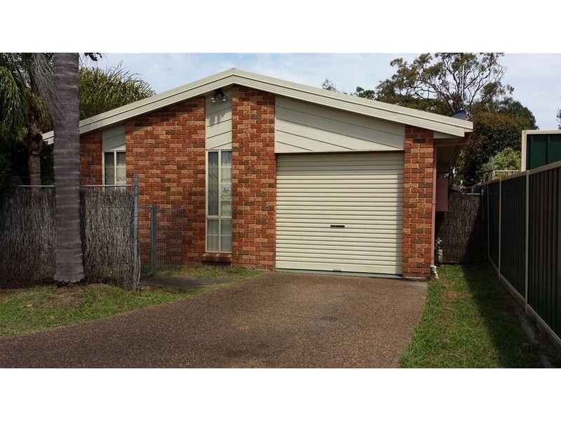 2/9 Holly Close, Lake Haven NSW 2263