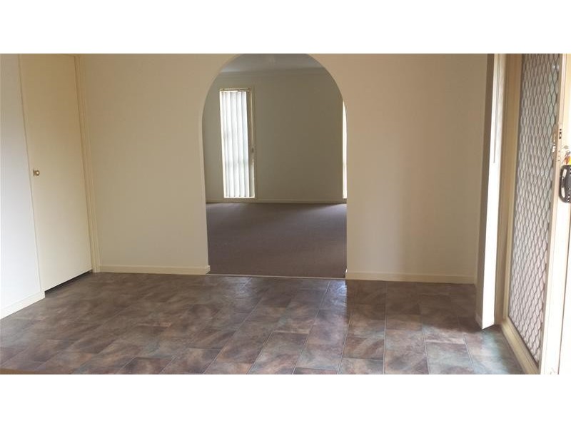 2/9 Holly Close, Lake Haven NSW 2263