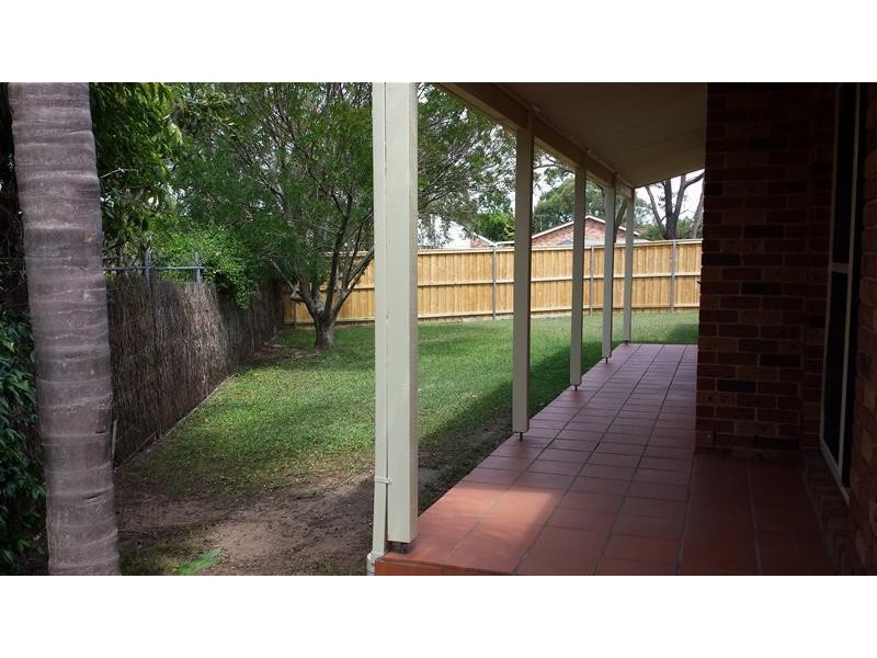 2/9 Holly Close, Lake Haven NSW 2263