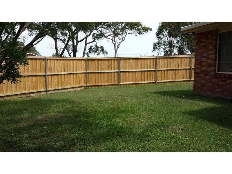 2/9 Holly Close, Lake Haven NSW 2263