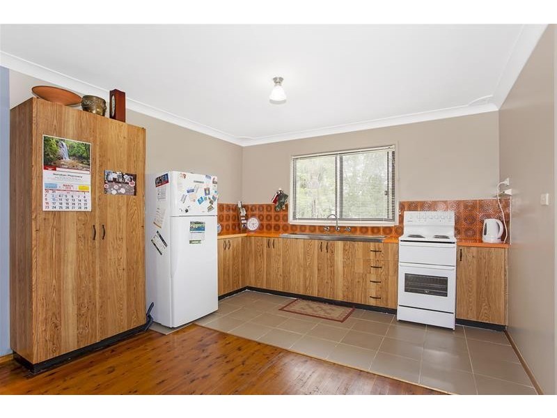 4 Merrendale Avenue, Gorokan NSW 2263