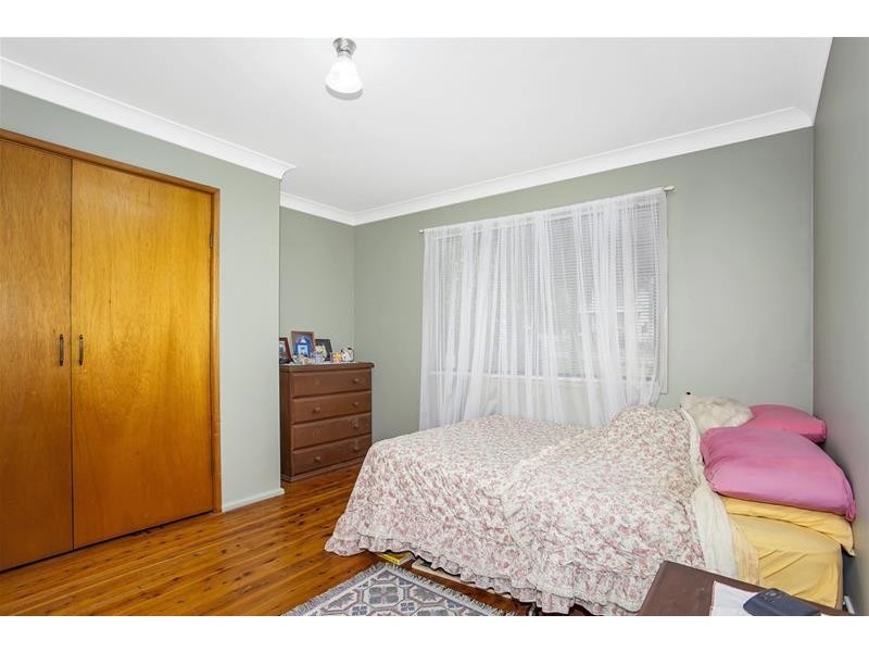 4 Merrendale Avenue, Gorokan NSW 2263