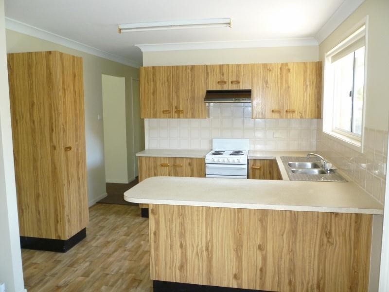 68 Griffith Street, Mannering Park NSW 2259