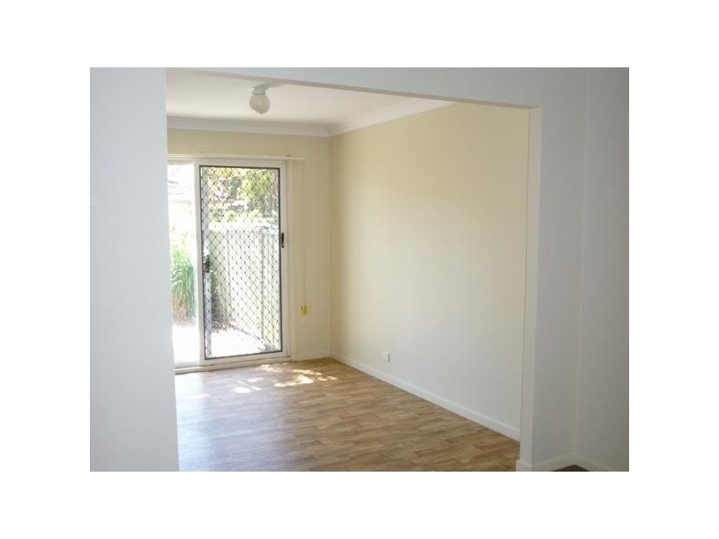 68 Griffith Street, Mannering Park NSW 2259