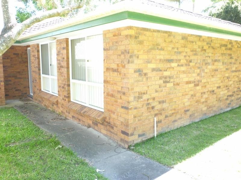 68 Griffith Street, Mannering Park NSW 2259