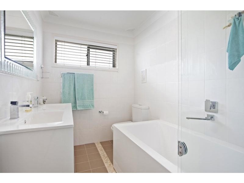 11 Goorawin Street, Gwandalan NSW 2259