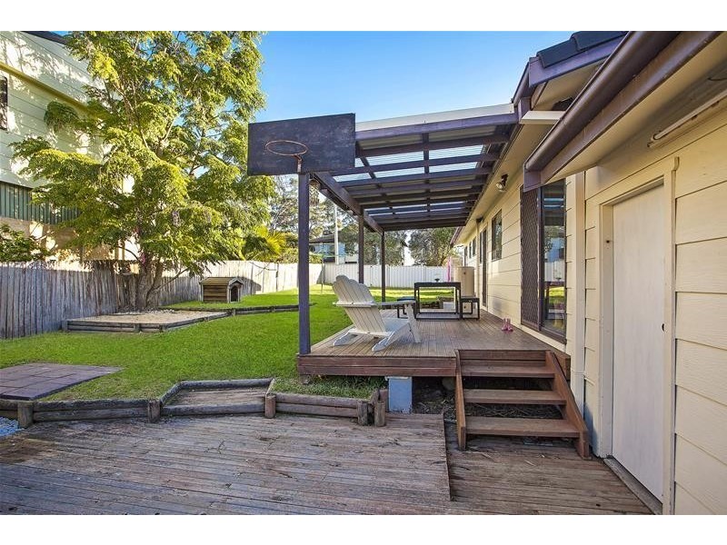 115 Terence Avenue, Lake Munmorah NSW 2259