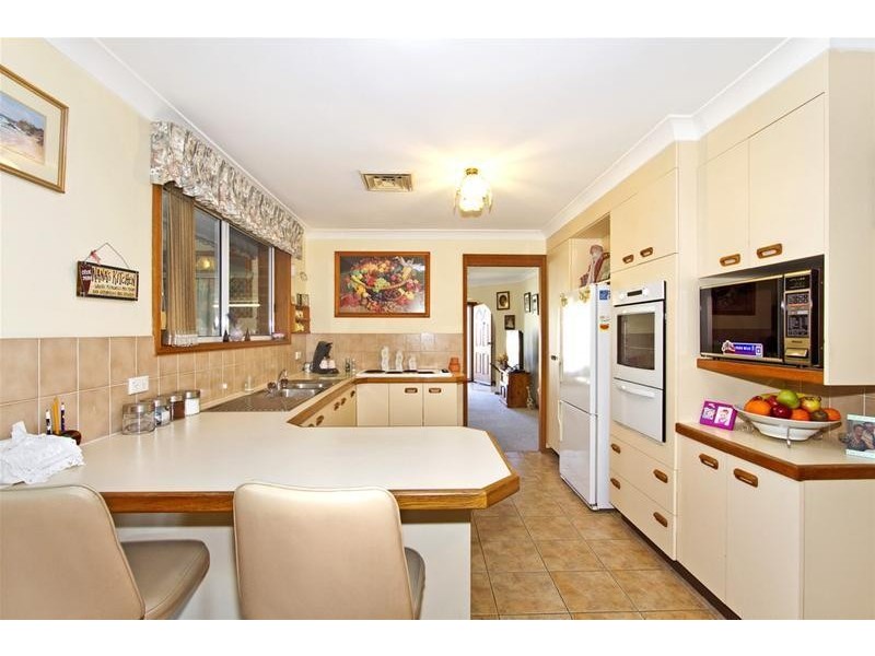 98 Catherine Street, Mannering Park NSW 2259