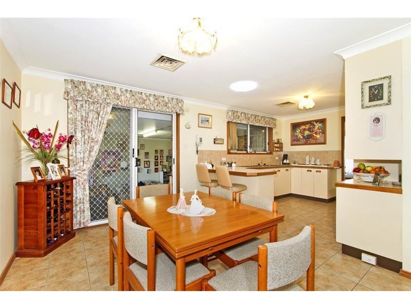 98 Catherine Street, Mannering Park NSW 2259