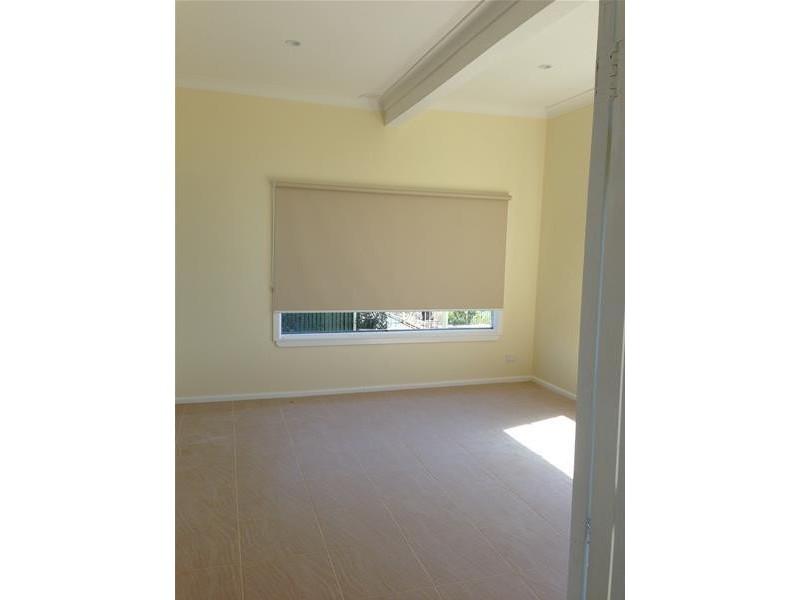 10 Scott Road, Mannering Park NSW 2259