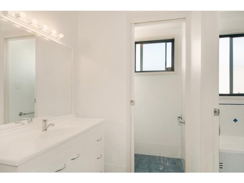 9B Marmion Street, Mannering Park NSW 2259