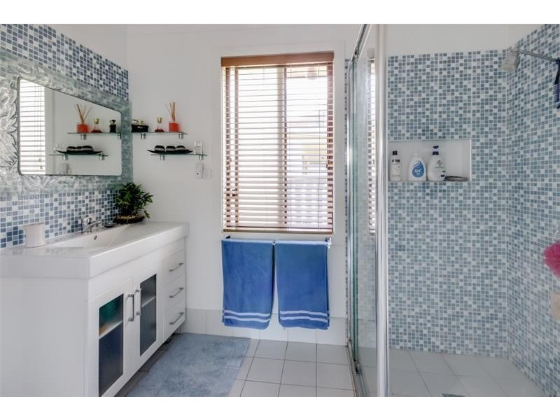 41 Catherine Street, Mannering Park NSW 2259