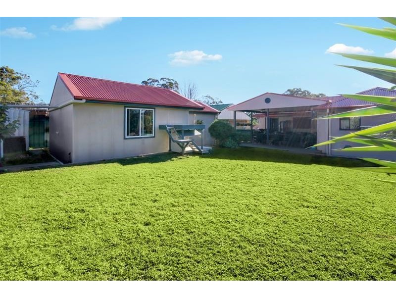 41 Catherine Street, Mannering Park NSW 2259