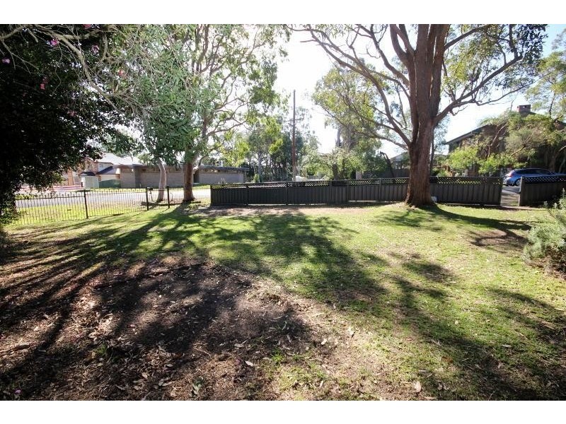 37 Murrumbong Road, Summerland Point NSW 2259