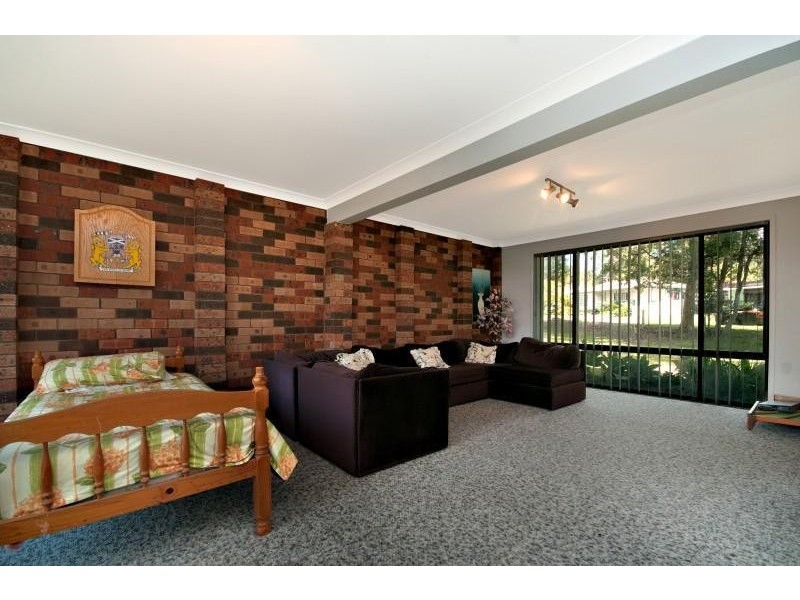 2 Elabana Avenue, Chain Valley Bay NSW 2259