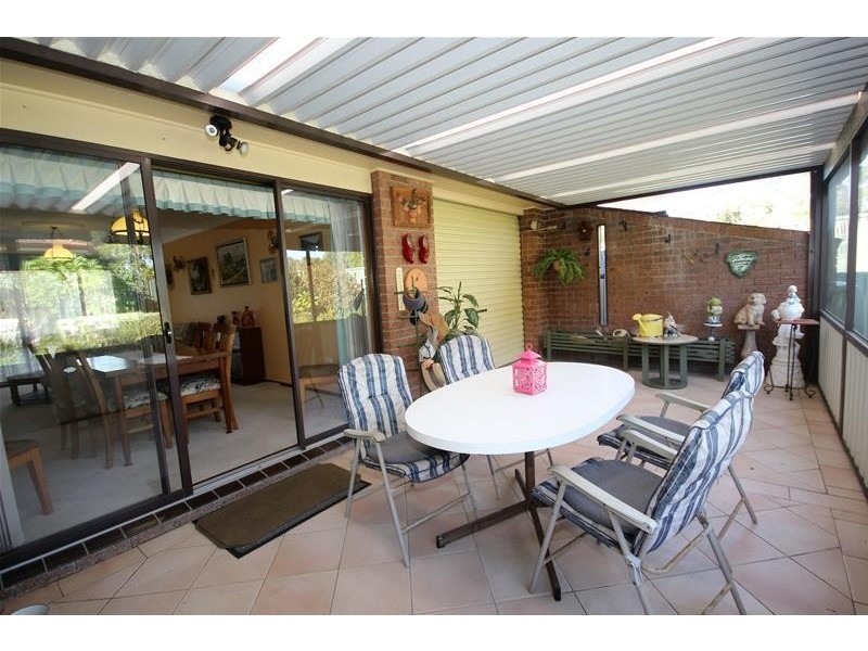 1 Harwood Close, Mannering Park NSW 2259