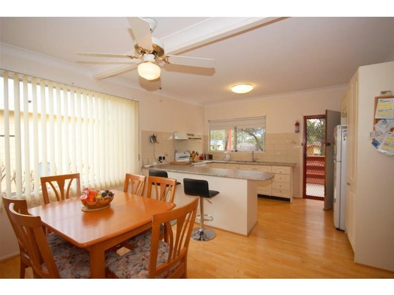 144 Cams, Summerland Point NSW 2259