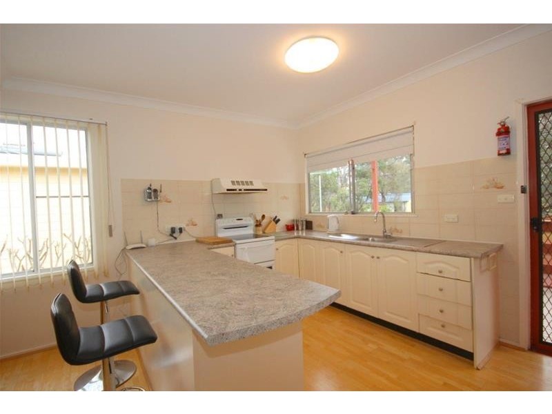 144 Cams, Summerland Point NSW 2259