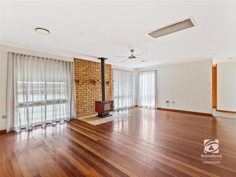 5 Harwood Close, Mannering Park NSW 2259