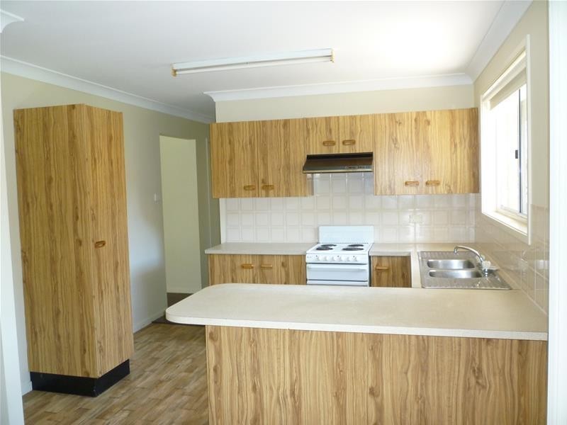 68 Griffith Street, Mannering Park NSW 2259