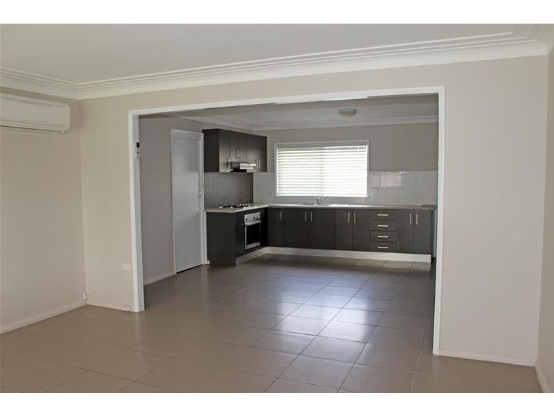 68 Gymea Crescent, Mannering Park NSW 2259