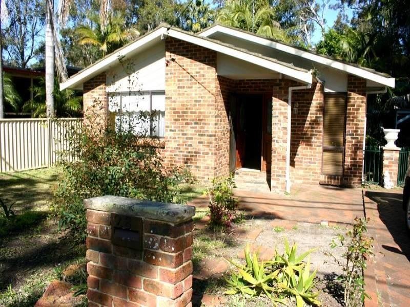 28 Teragalin Drive, Chain Valley Bay NSW 2259