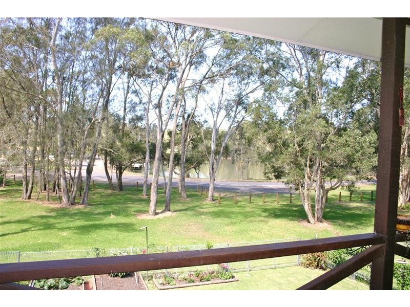 5 Kullaroo Road, Summerland Point NSW 2259