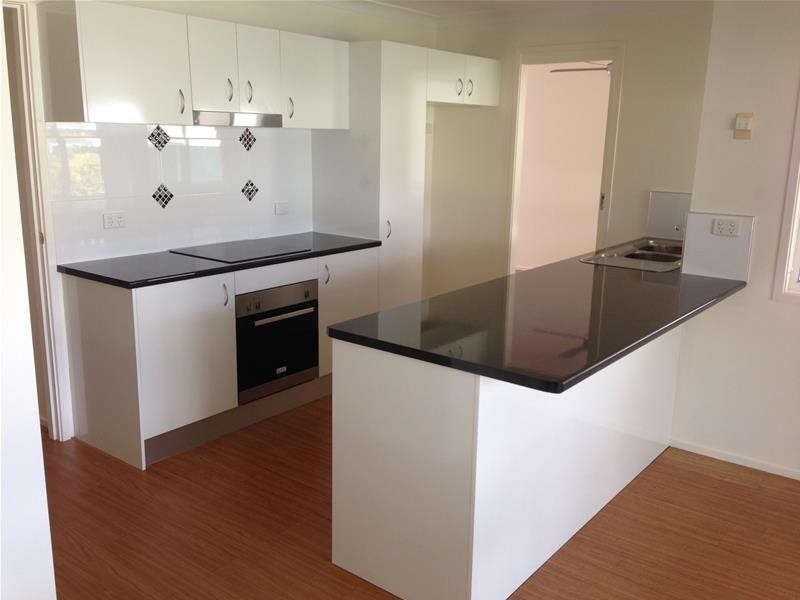 13 Barclay Avenue, Mannering Park NSW 2259