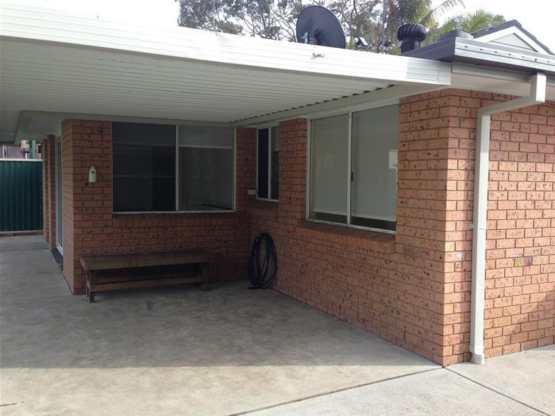 13 Barclay Avenue, Mannering Park NSW 2259